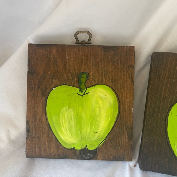 Set of Three (3) Vintage 1970s Hand-painted Green Apple Wooden Plaque Wall Art - Picture 8 of 10